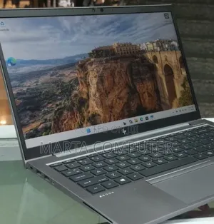 New Laptop HP ZBook Firefly 14 G7 16GB Intel Core i7 SSD 512GB
