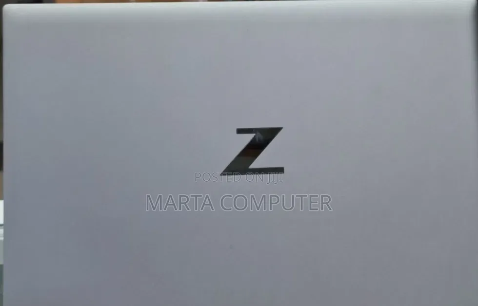 New Laptop HP ZBook Firefly 14 G7 16GB Intel Core i7 SSD 512GB