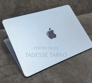 New Laptop Apple MacBook Air 2025 M4 16GB Apple M4 SSD 256GB