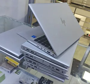 New Laptop HP EliteBook 830 G8 16GB Intel Core i5 SSD 512GB