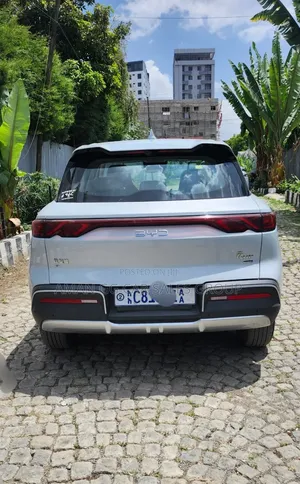 BYD Yuan Up 2025 Beige