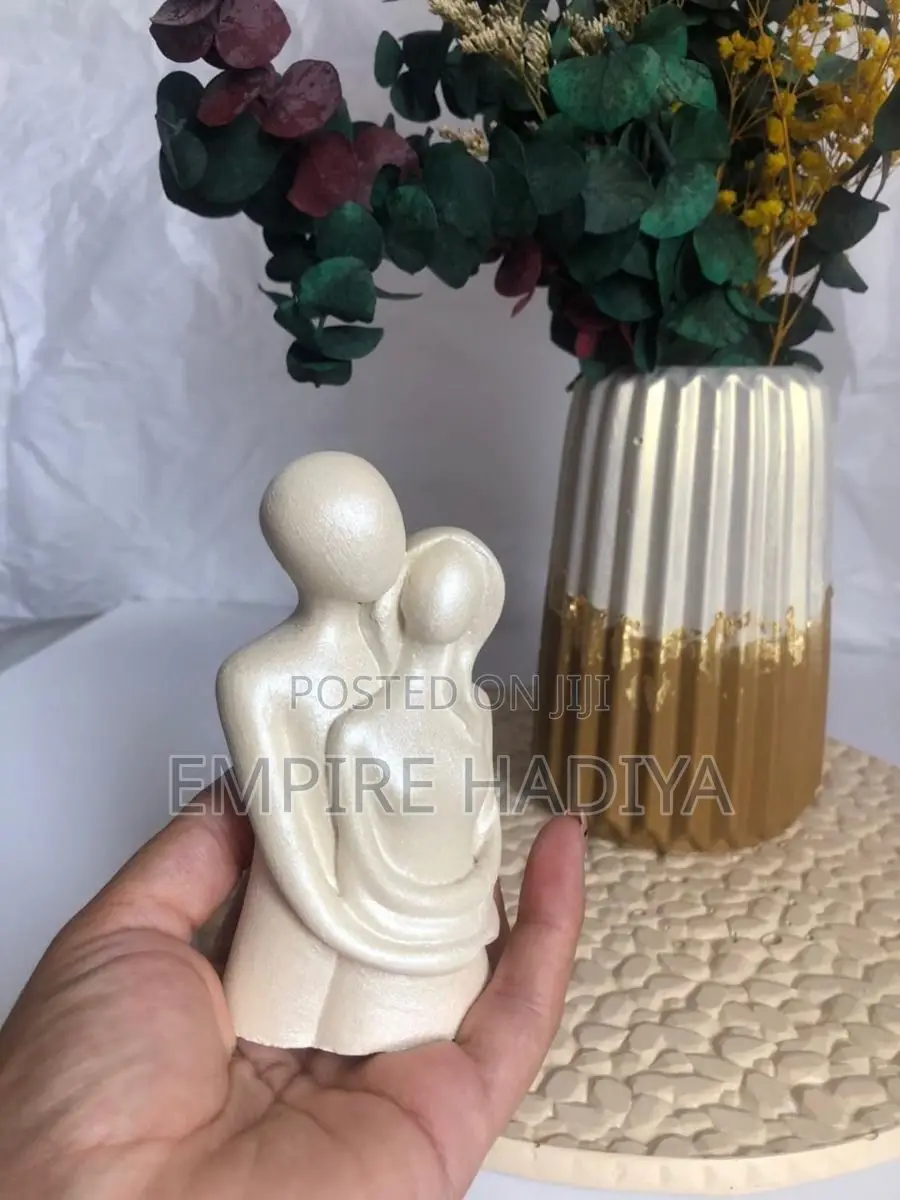 ከ400 በላይ ዲዛይኖችን ለማየት ቴሌግራም ይጫኑ