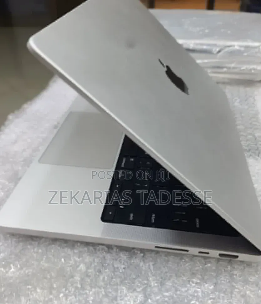New Laptop Apple MacBook Pro 2021 M1 16GB Apple M1 SSD 512GB