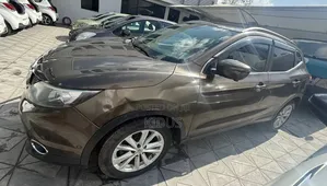 Nissan Qashqai 2017 Brown
