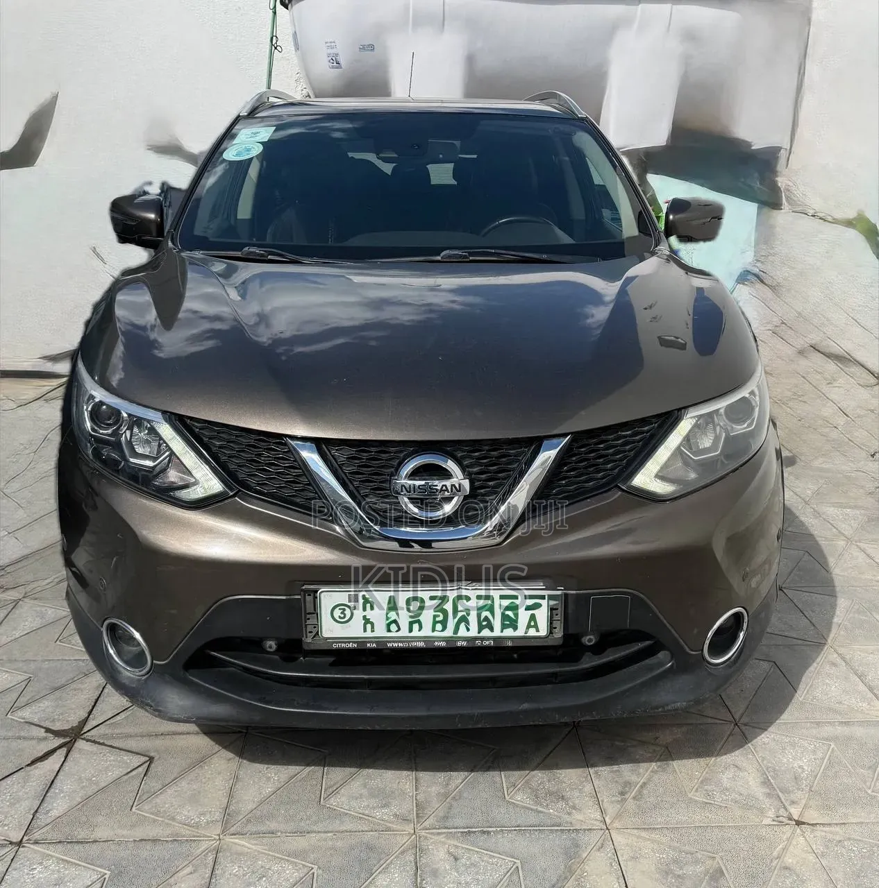 Nissan Qashqai 2017 Brown