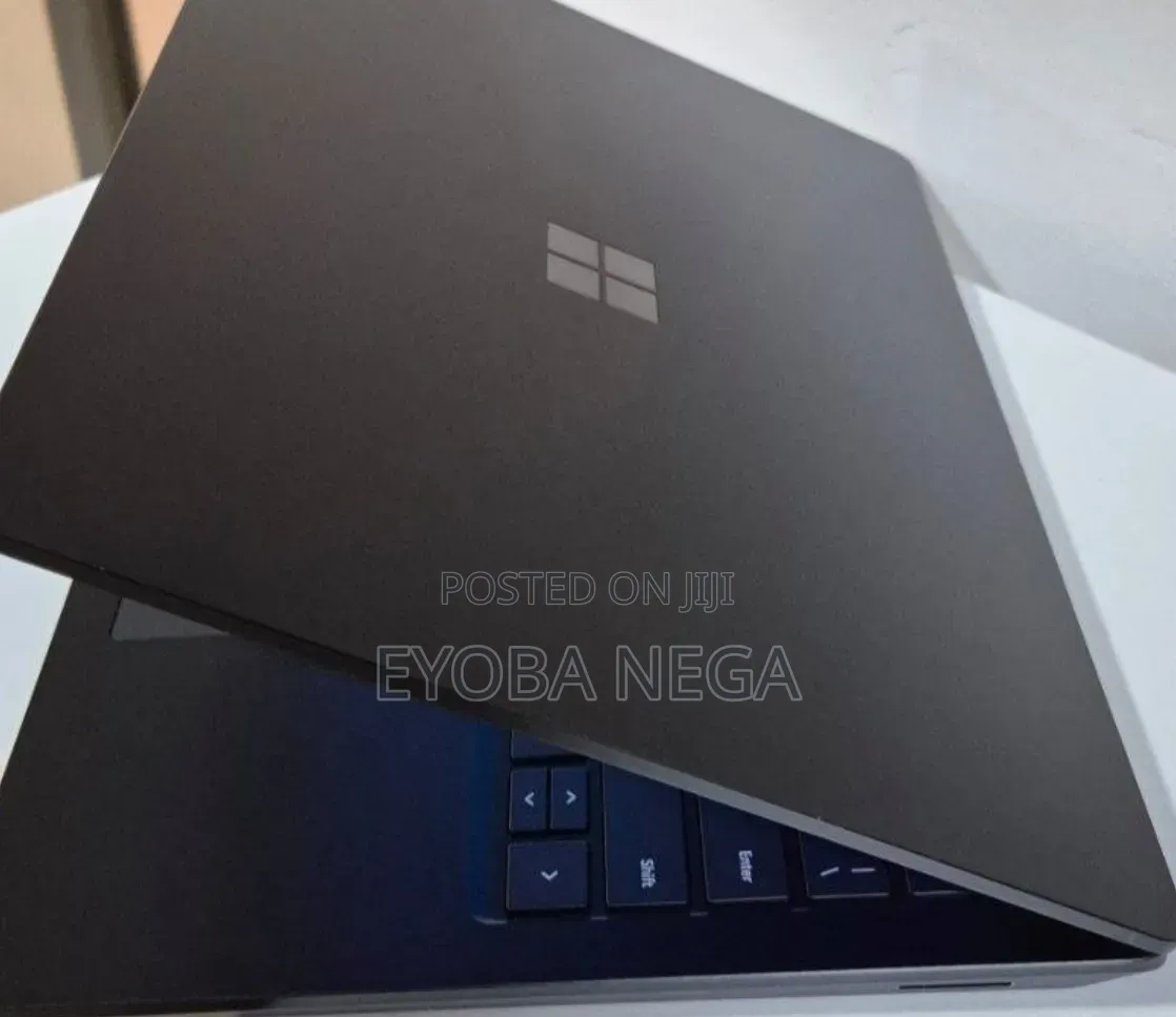New Laptop Microsoft Surface Laptop 5 16GB Intel Core i7 SSD 512GB