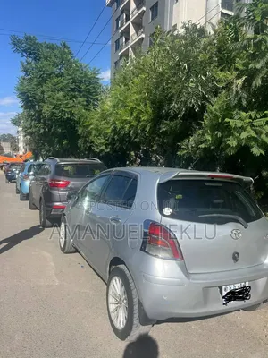 Toyota Yaris 2009 Gray
