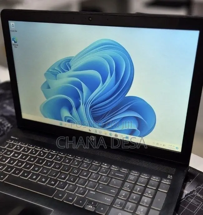 New Laptop HP Pavilion 15 8GB Intel Core i7 SSD 256GB