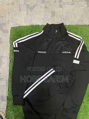 Adidas Men's Black ትራክስ Set