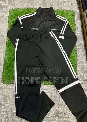 Adidas Men's Black ትራክስ Set