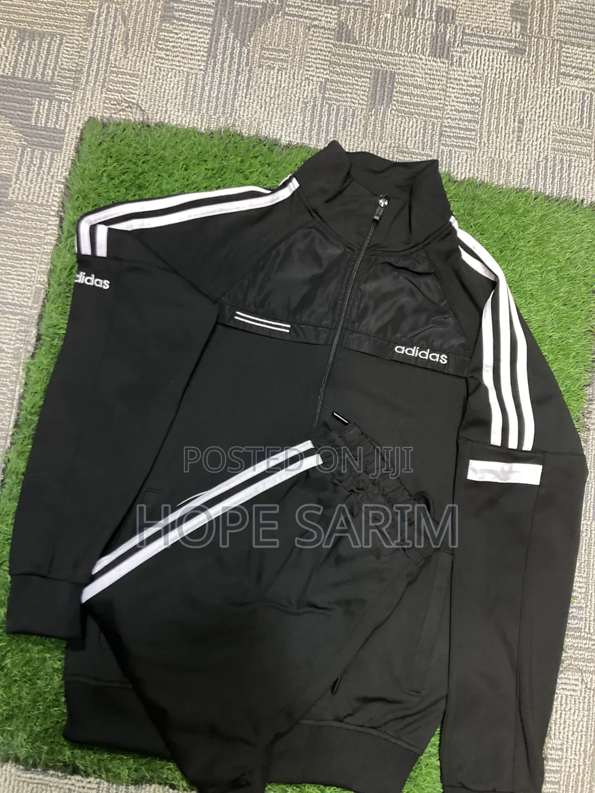 Adidas Men's Black ትራክስ Set