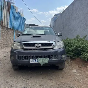 Toyota Hilux 2008 Gray