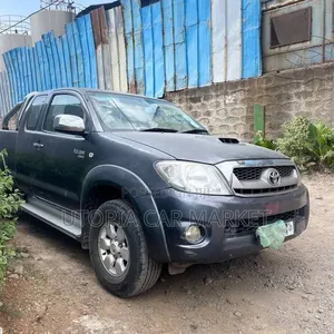 Toyota Hilux 2008 Gray