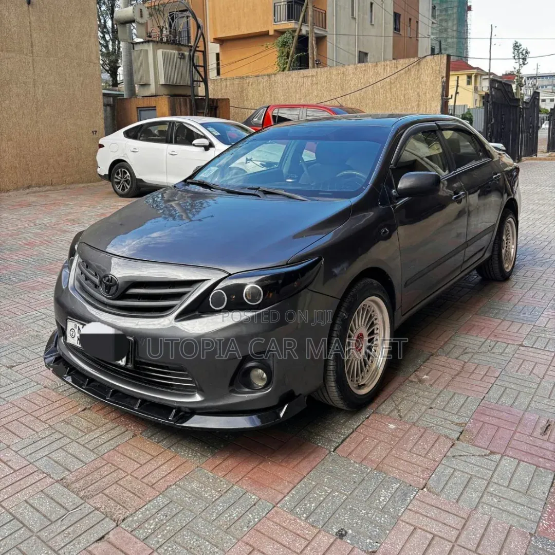 Toyota Corolla 2012 Gray
