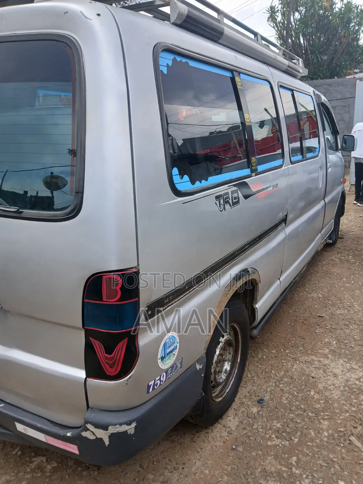Toyota HiAce 2004 Silver