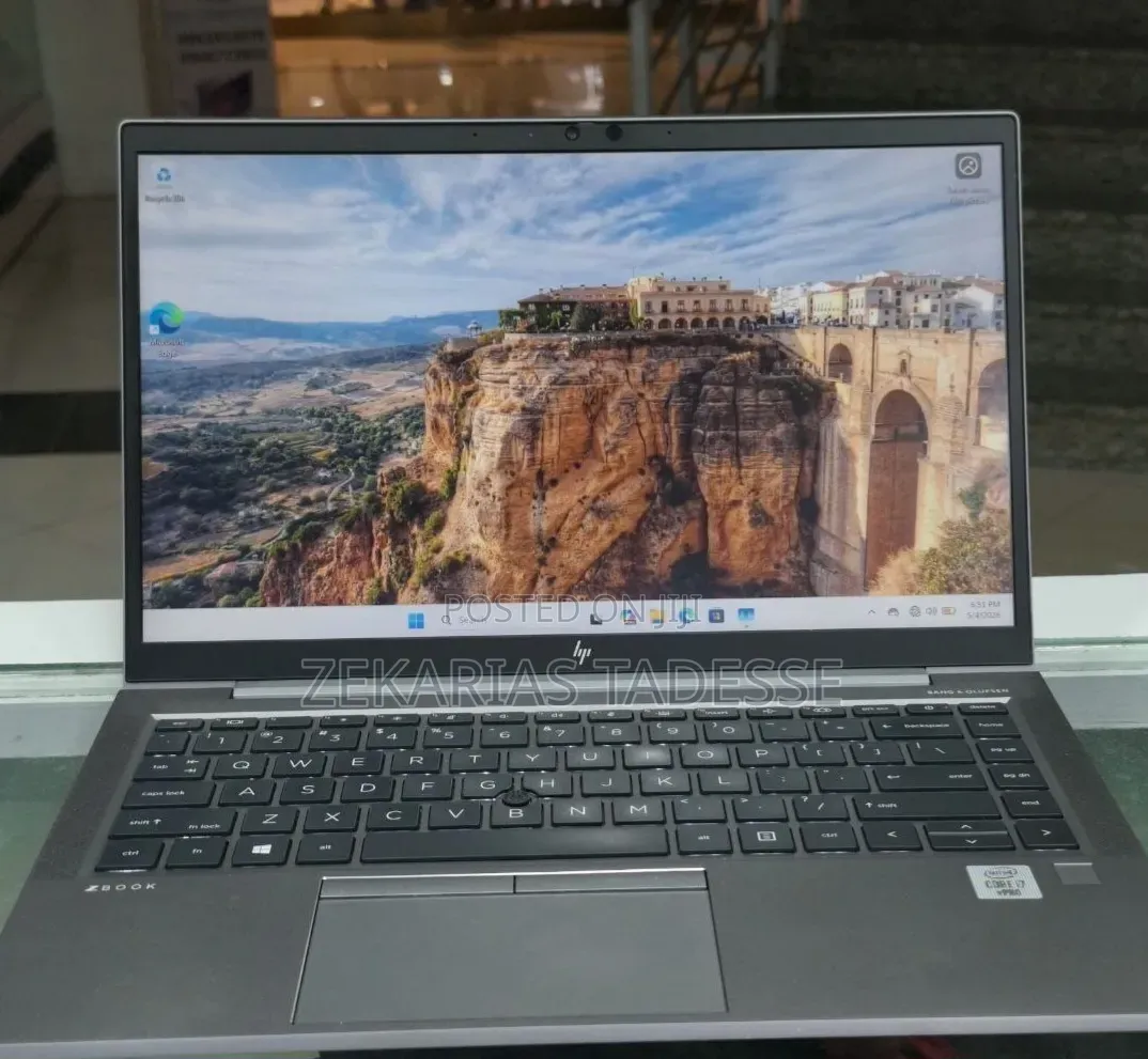 New Laptop HP ZBook 15 16GB Intel Core i7 SSD 512GB