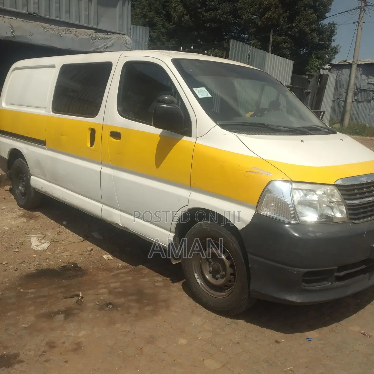 Toyota HiAce 2009 White