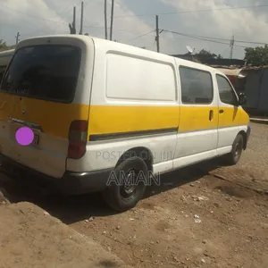 Toyota HiAce 2009 White