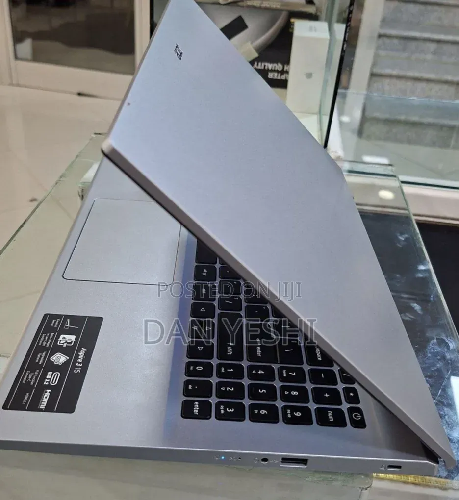 New Laptop Acer Aspire 3 16GB AMD Ryzen 7 SSD 512GB