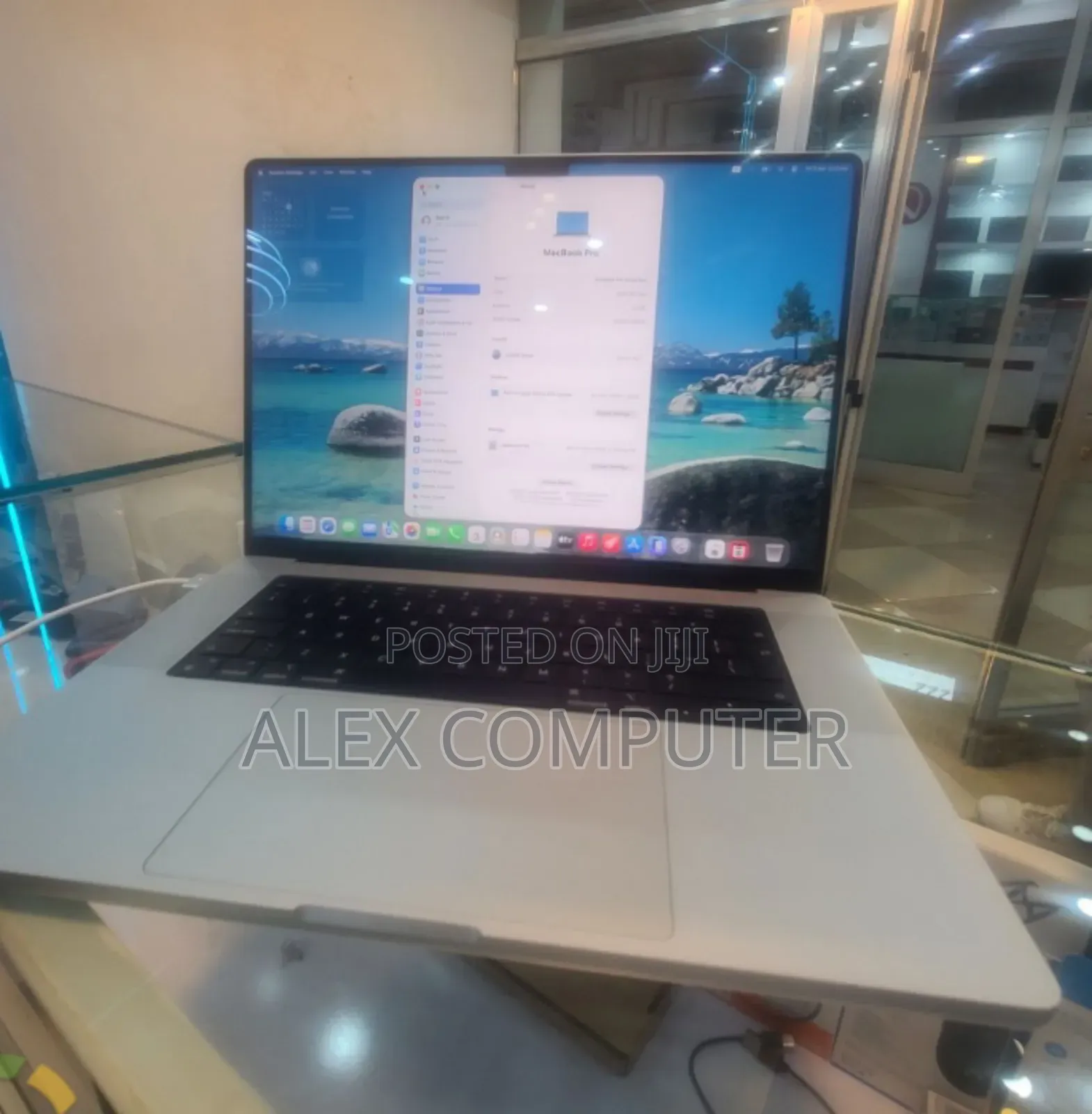 New Laptop Apple MacBook Pro 32GB Apple M1 Max SSD 1T
