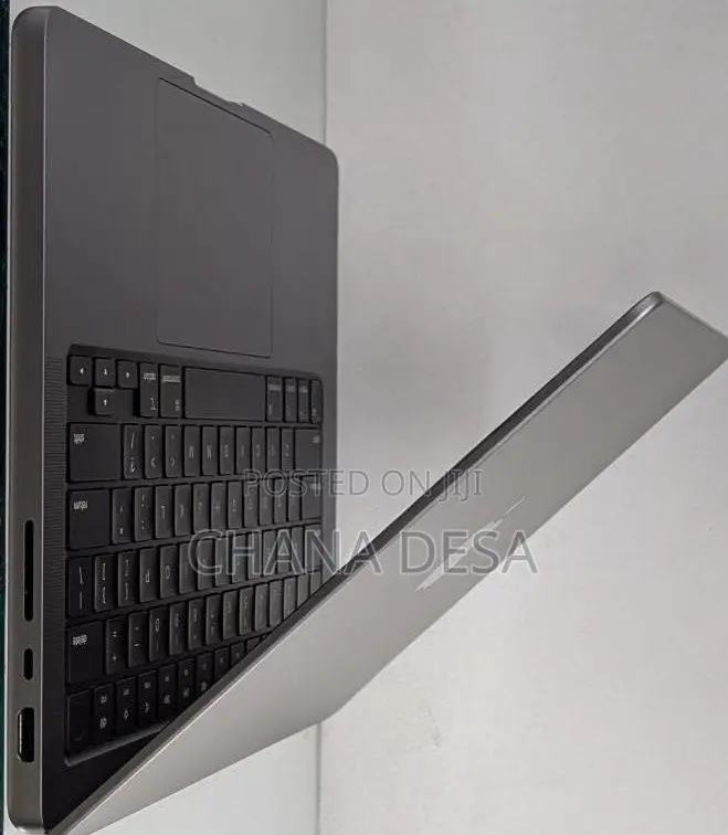 New Laptop Apple MacBook Pro 2021 M1 16GB Apple M1 Pro SSD 512GB