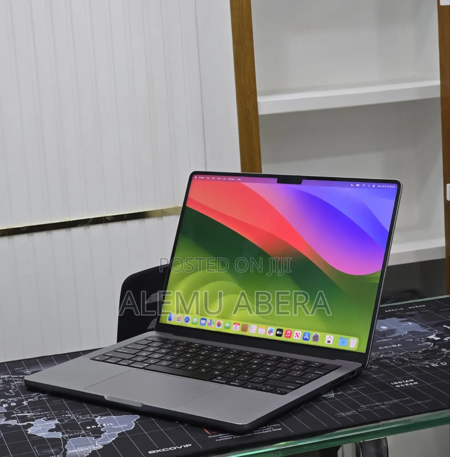 New Laptop Apple MacBook Pro 2023 M3 8GB Apple M3 Pro SSD 512GB