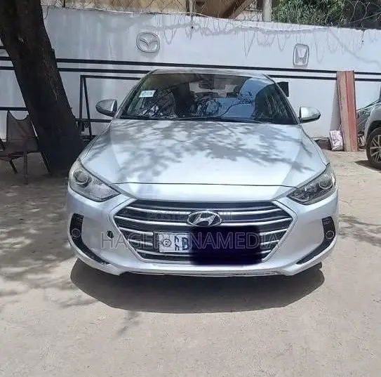 Hyundai Avante 2017 Silver