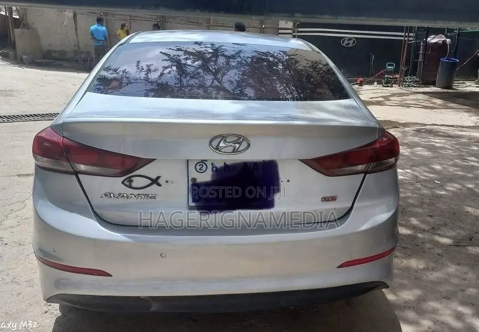 Hyundai Avante 2017 Silver