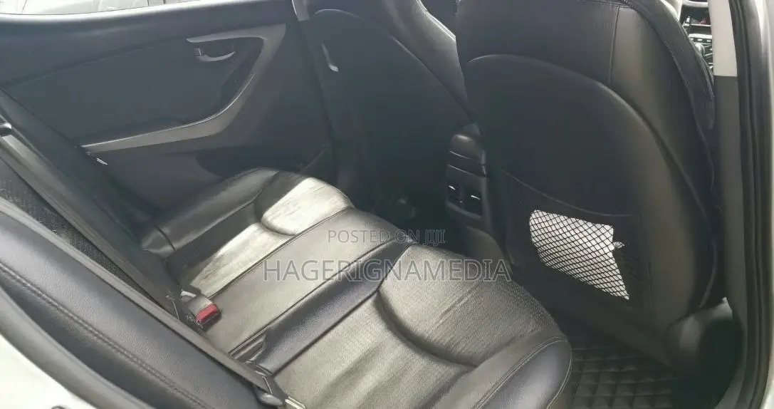 Hyundai Avante 2012 Silver
