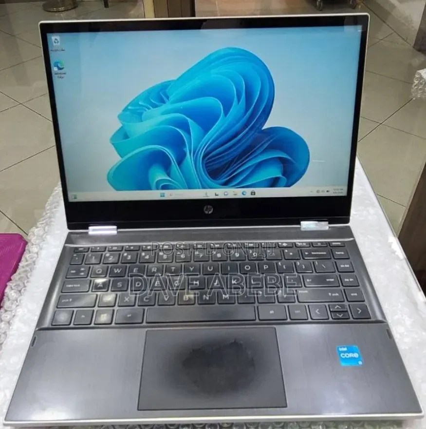 New Laptop HP Pavilion X360 8GB Intel Core i3 SSD 128GB