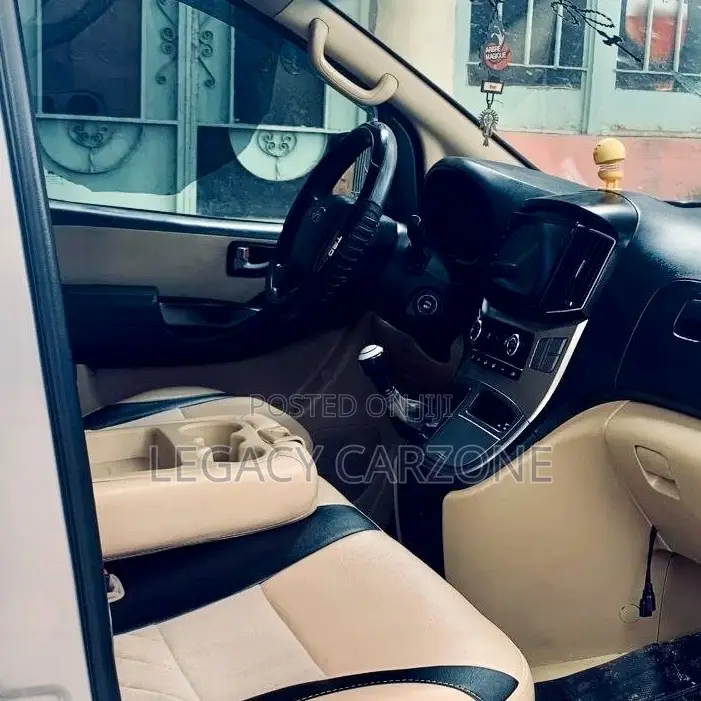 Hyundai Starex 2017 Silver