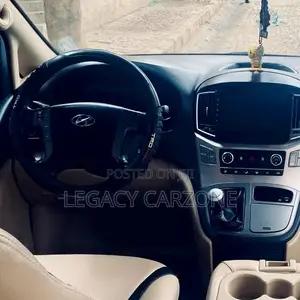 Hyundai Starex 2017 Silver