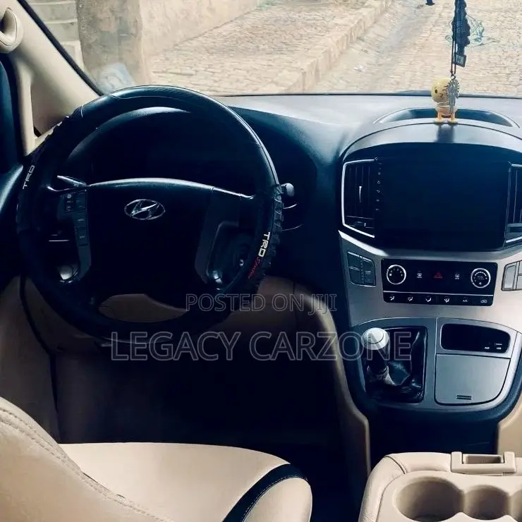 Hyundai Starex 2017 Silver