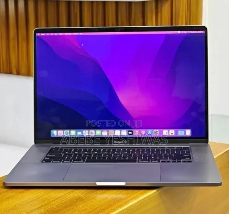 New Laptop Apple MacBook Pro 2018 32GB Intel Core i9 SSD 2T