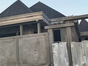 7bdrm Villa in Villa, East Shewa for sale