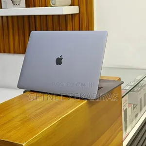 New Laptop Apple MacBook Pro 2018 32GB Intel Core i9 SSD 2T