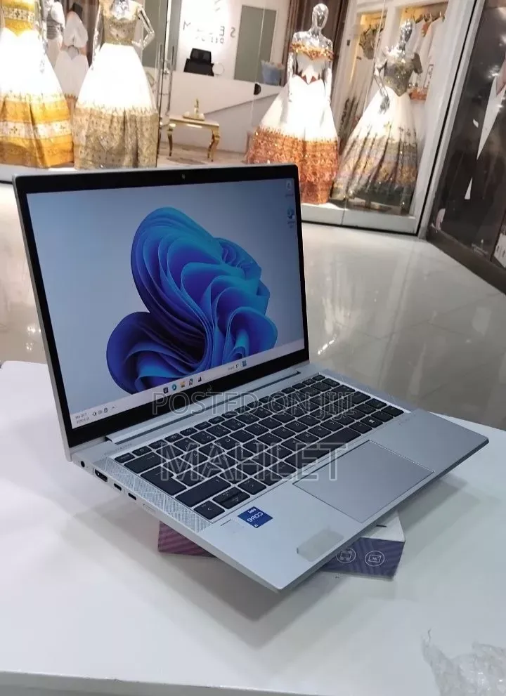 New Laptop HP EliteBook 830 G8 16GB Intel Core i5 SSD 512GB