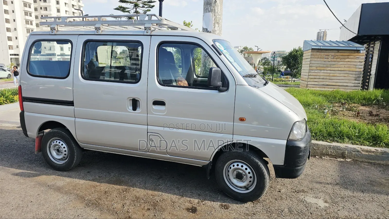 Suzuki Eeco 2025 Silver