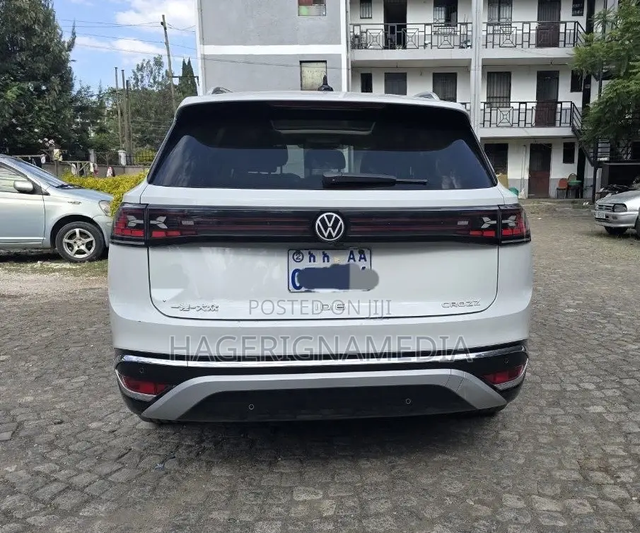 Volkswagen ID.6 2024 White