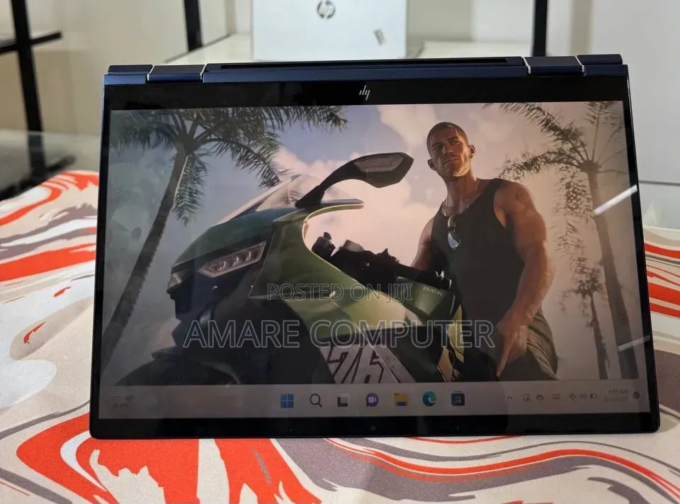 New Laptop HP Dragonfly Folio 16GB Intel Core i7 SSD 512GB