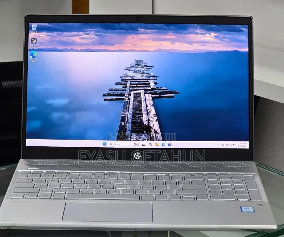 New Laptop HP Pavilion 15 8GB Intel Core i7 SSD 256GB
