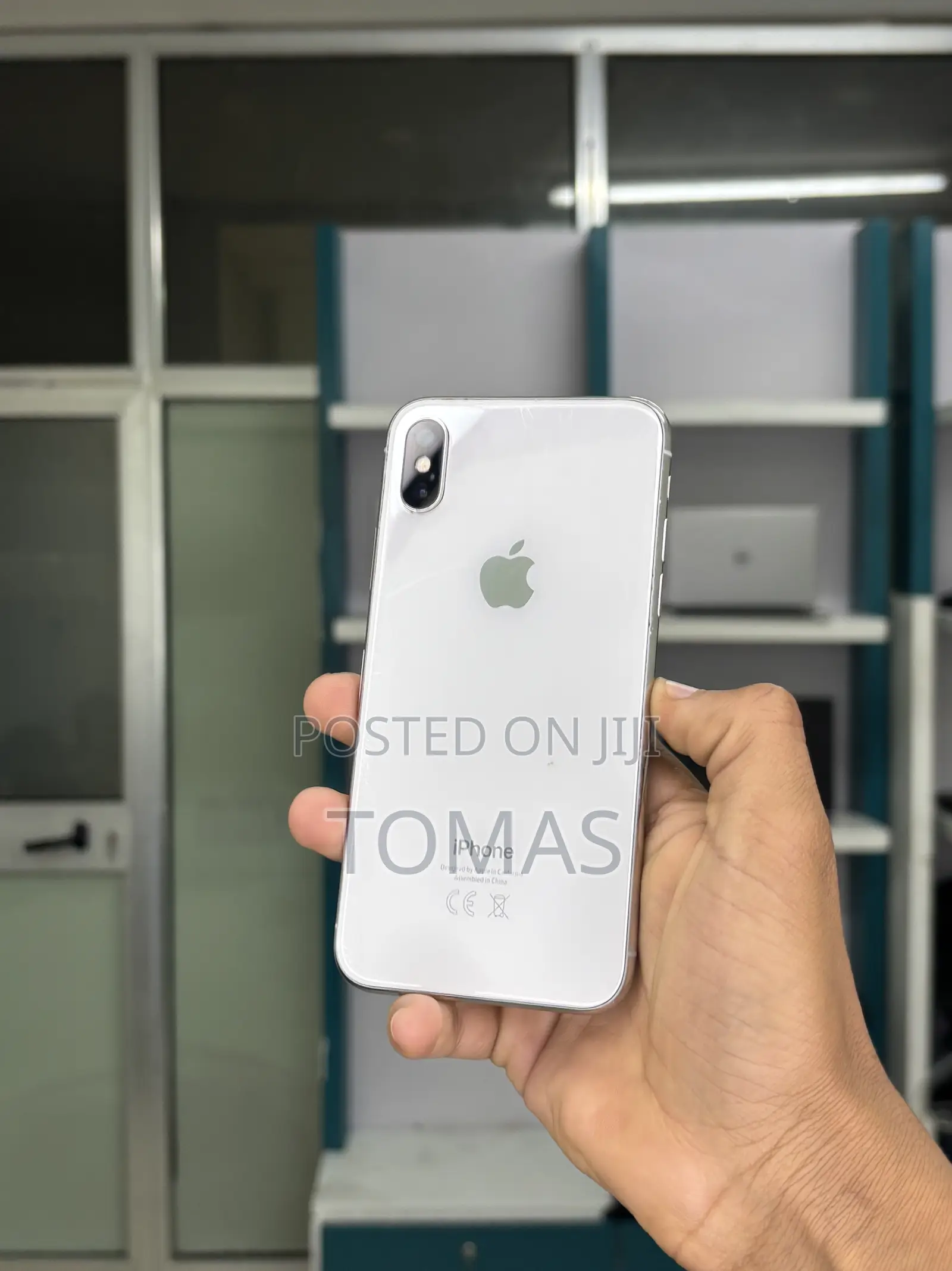 Apple iPhone X 64 GB White