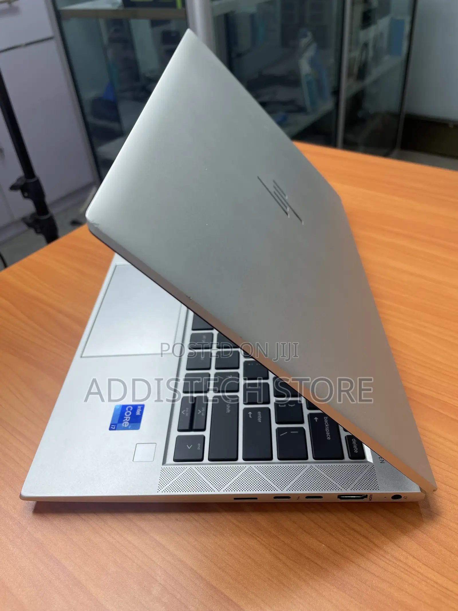 New Laptop HP EliteBook 830 16GB Intel Core i7 SSD 512GB