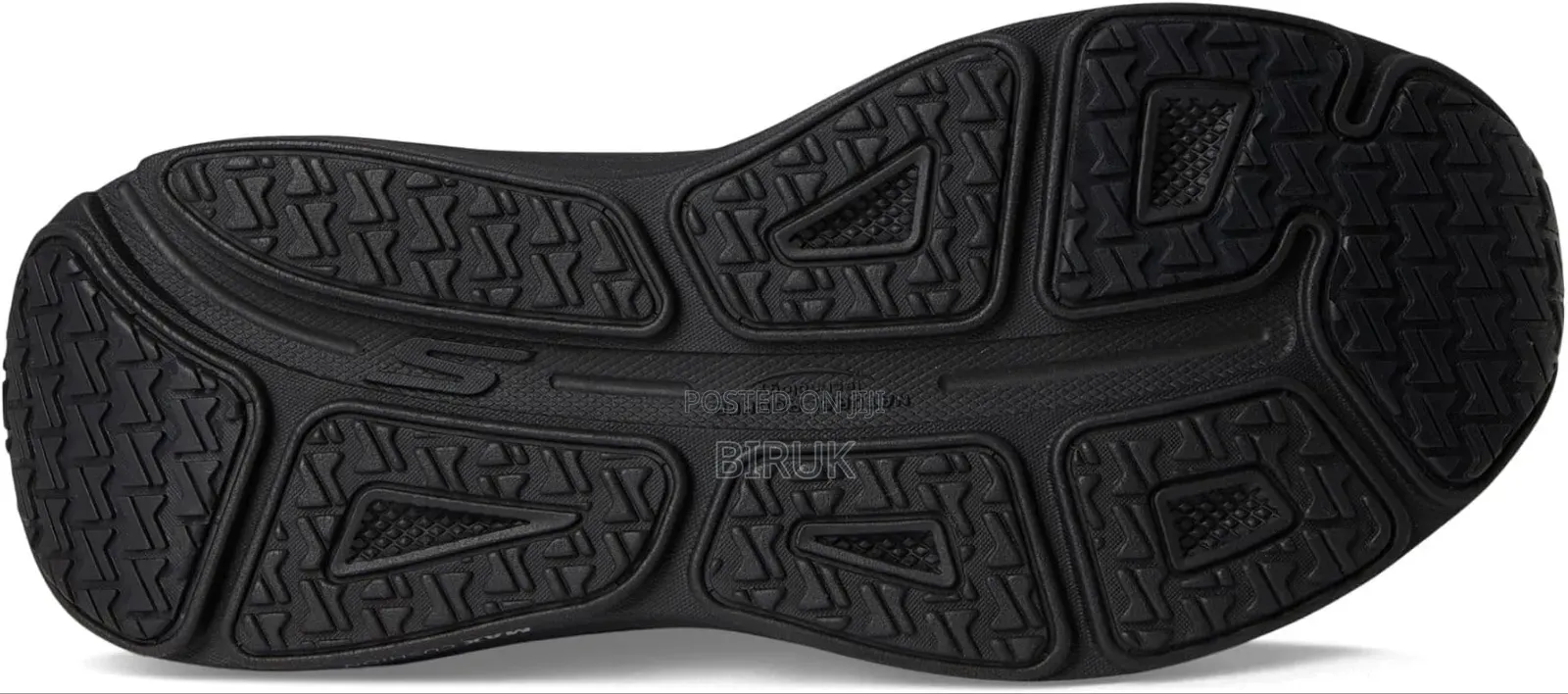 Skechers Max Cushioning Elite