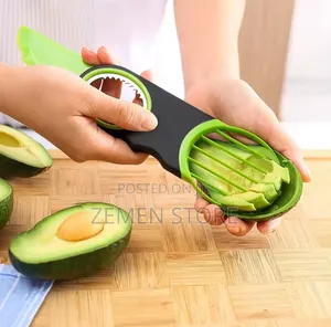 3-in-1 Avocado Slicer Cutter Pitter Tool ባለ 3 ጥቅም አቮካዶ መክተፊያ