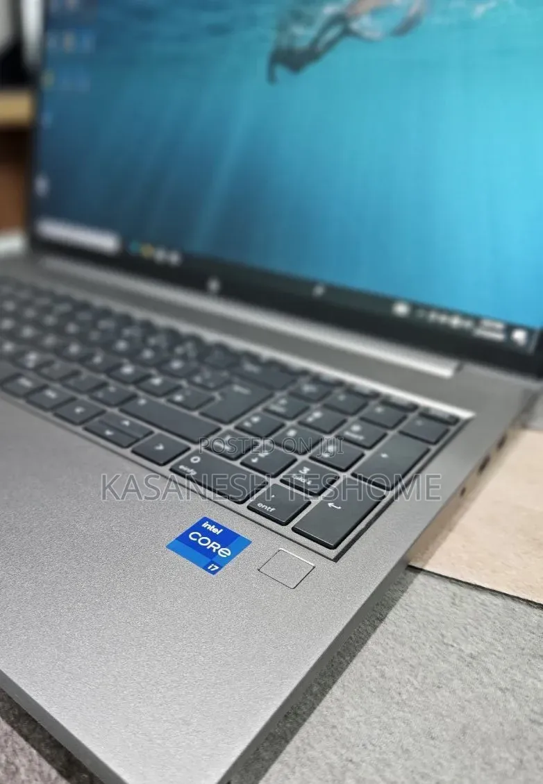 New Laptop HP ZBook 15 16GB Intel Core i7 SSD 1T