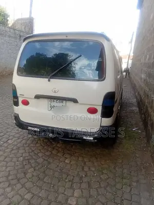 Toyota HiAce 2009 White