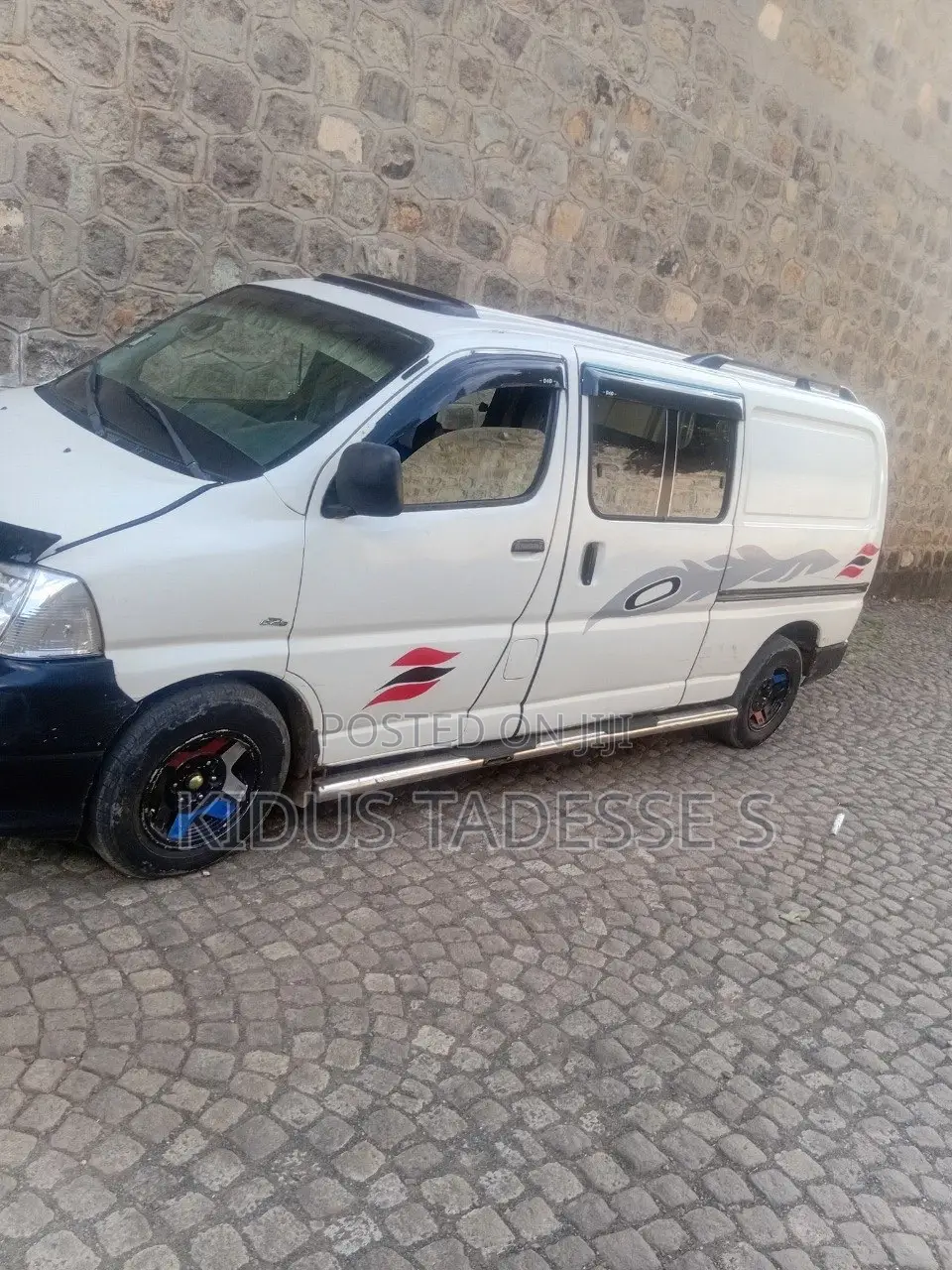 Toyota HiAce 2009 White