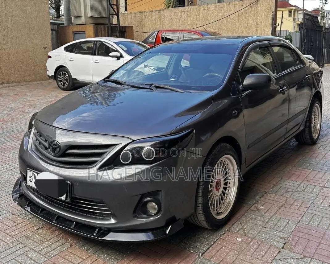 Toyota Corolla 2012 Black