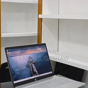 New Laptop HP Pavilion 15 8GB Intel Core i7 SSD 256GB